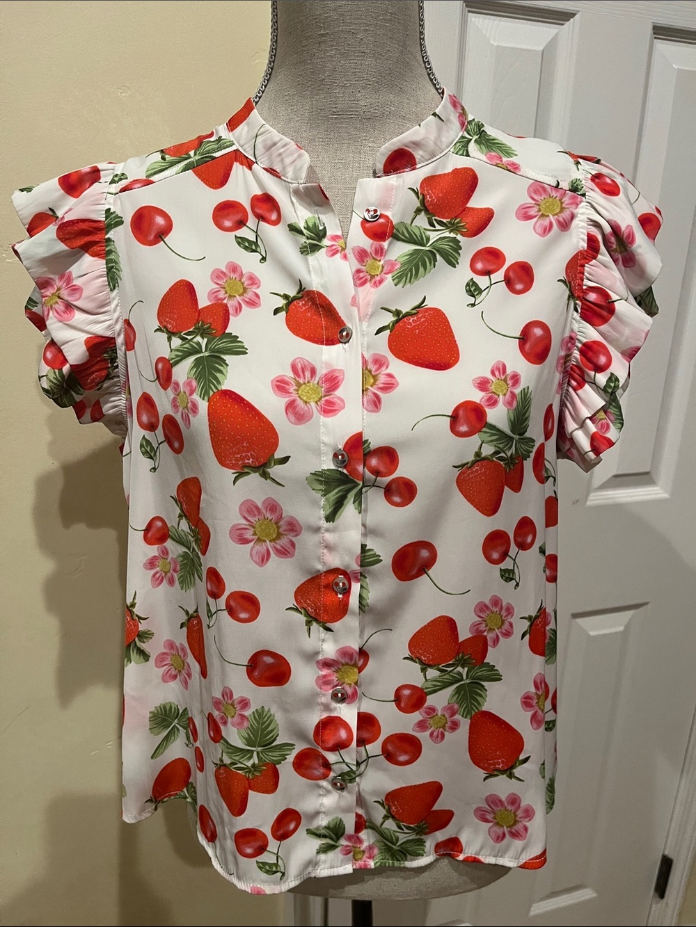 Rose & Olive White Strawberry & Cherry Print Ruffled Sleeve Blouse